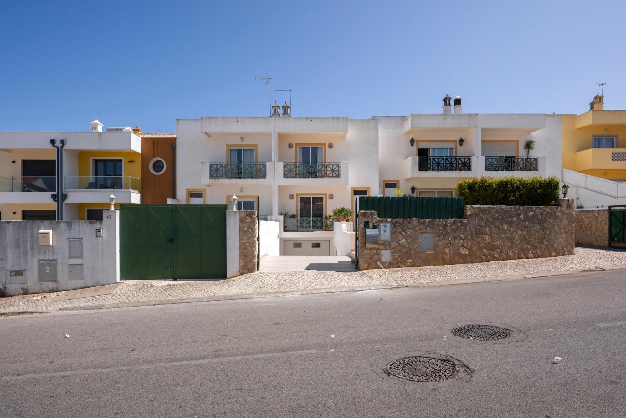 Villa Santi - *